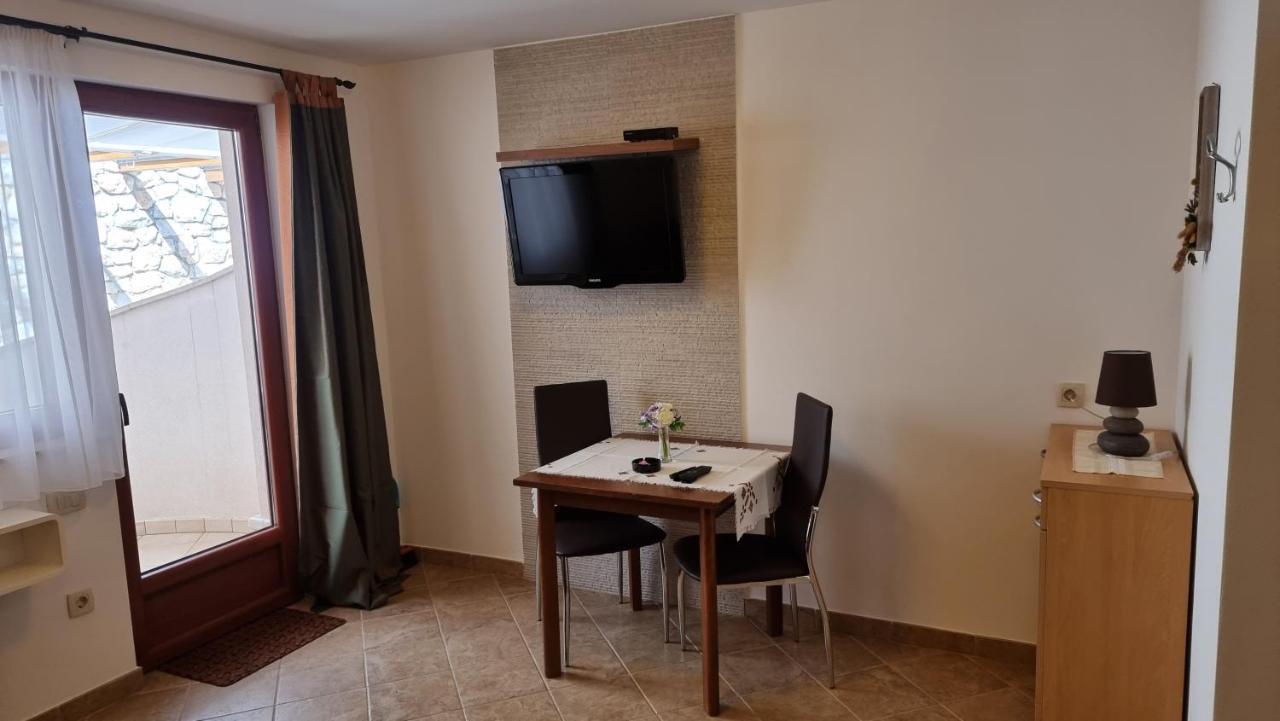 Apartmani Sidro Malinska Dış mekan fotoğraf